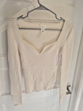 H&M Cream Ribbed V-Neck Long Sleeve Top